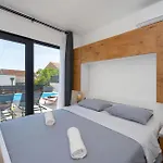 Cozy In *