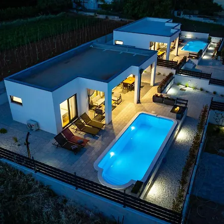 Holiday home Amazing In With Private Swimming Pool, Be Inside Or Outside *