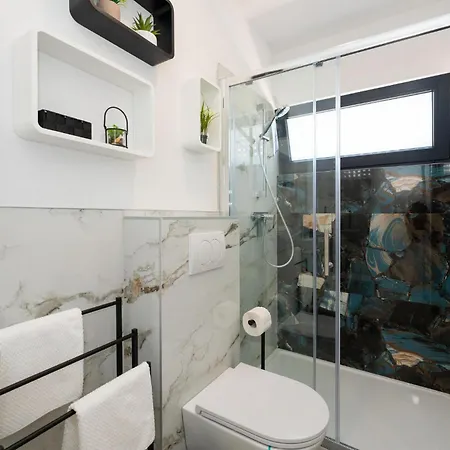 Holiday home Amazing In With Private Swimming Pool, Be Inside Or Outside *