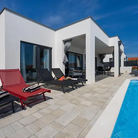 Holiday home Amazing In With Private Swimming Pool, Be Inside Or Outside *